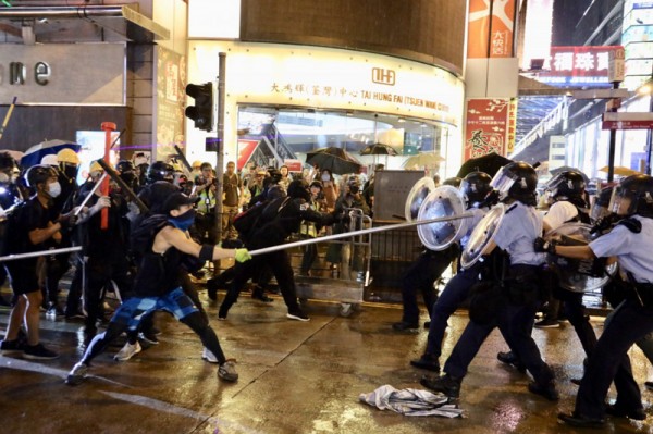 ▲ 홍콩에서의 폭력성 시위로 인해 도시의 금융 시장에 대한 신뢰가 손상되었다. (사진=scmp)
